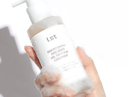 I.st Brightening One Shot Oil to Foam Cleanser 200ml on Sale